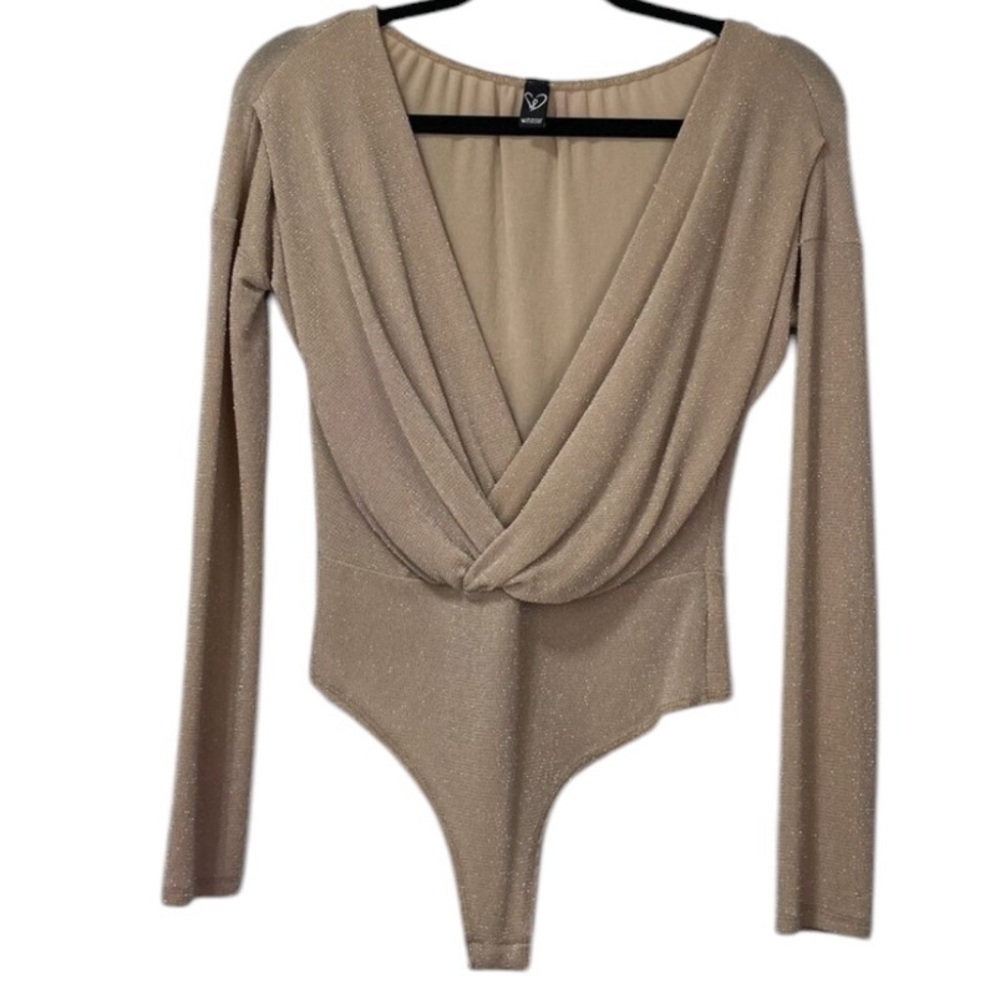 Size small Windsor gold nude metallic bodysuit in excellent condition v plunge